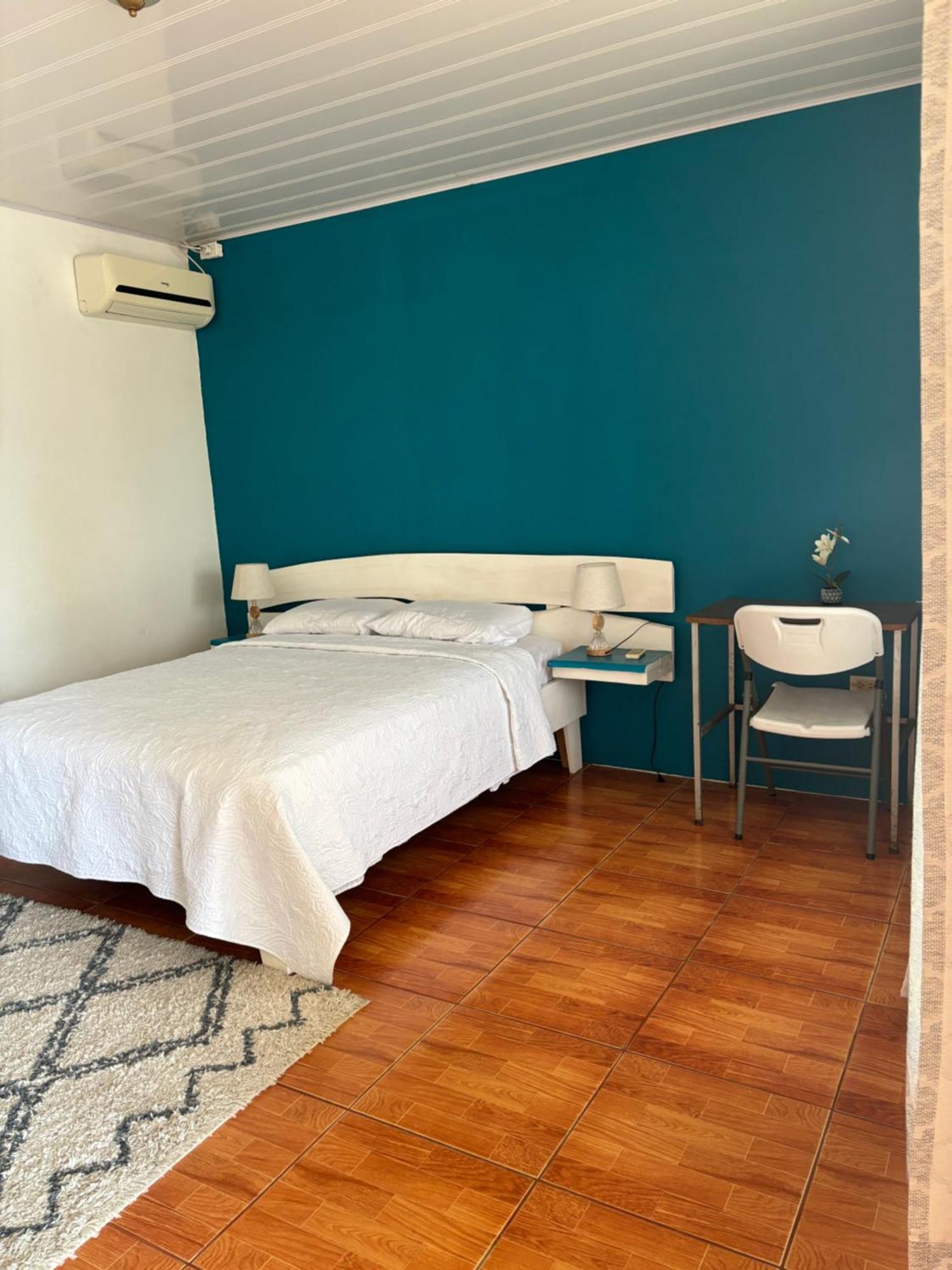 Estudio Como En Casa Quepos Bagian luar foto